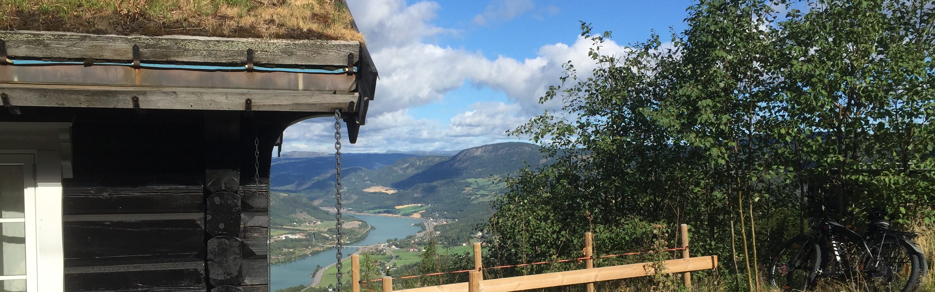 #nv_76 Ekte laftehytte bygget på gamle tradisjoner